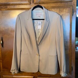 Beautiful cream Philosophy Blazer, pin stripped lining, very soft, xl